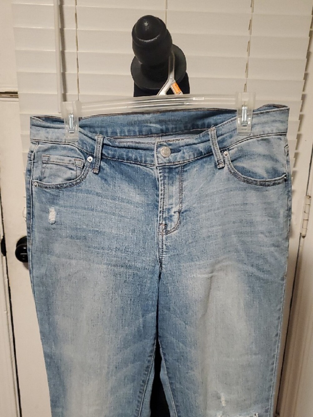 Old Navy Light Blue Distressed Straight-Leg Jeans - Picture 4 of 9